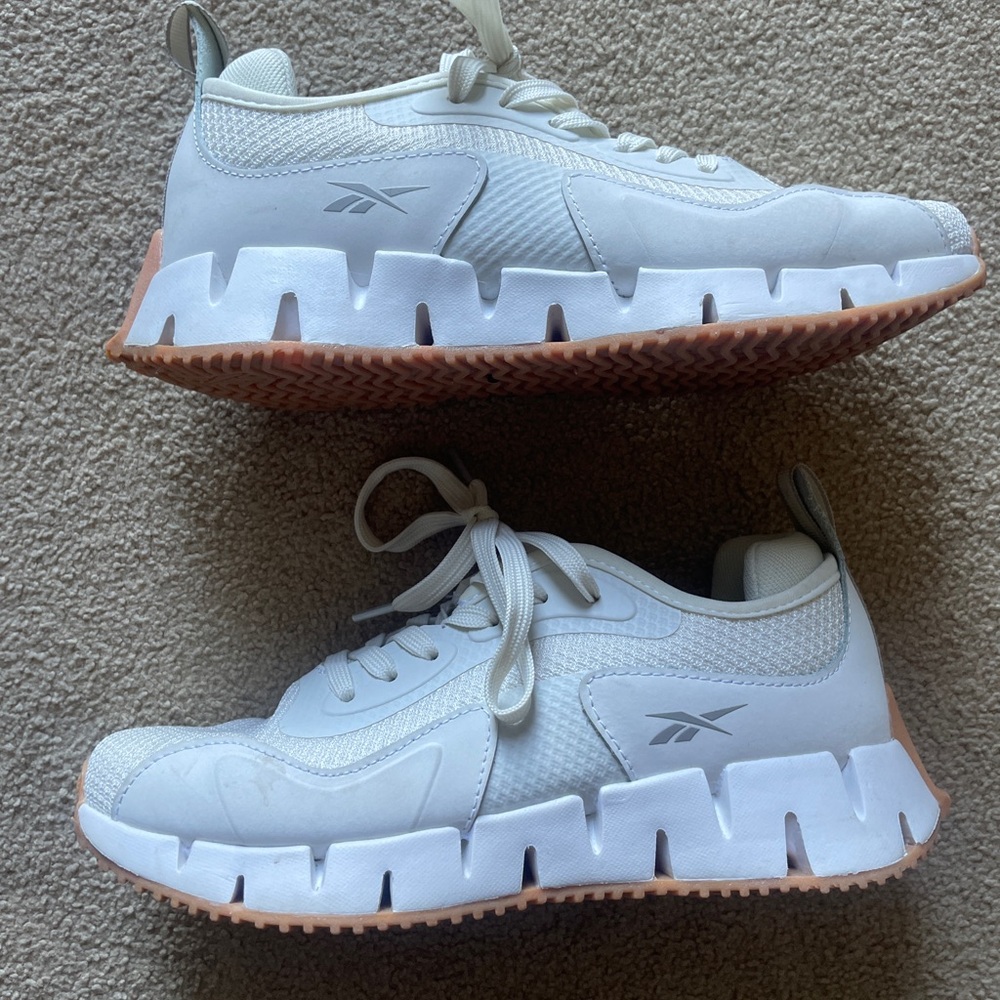 Worn once! Reebok galaxy 1 sneakers white women, comfort! Size 7.5